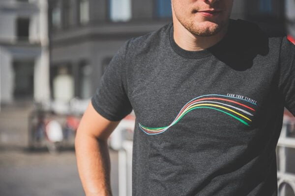 earn your stripes t shirt the vandal donkergrijs 2 earn your stripes t shirt the vandal donkergrijs 2