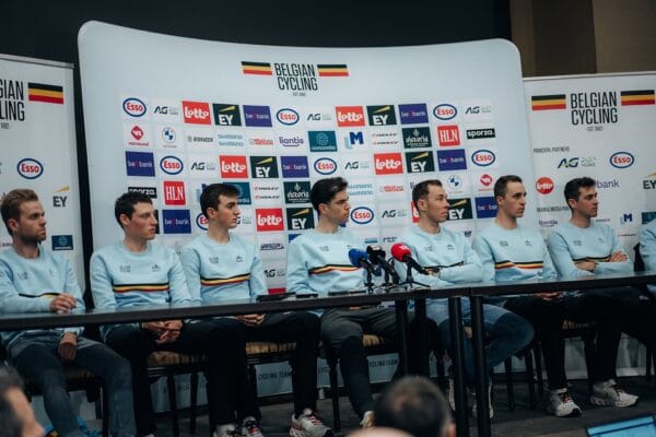 Tricolore sweater Belgian Cycling The Vandal Tricolore sweater Belgian Cycling The Vandal