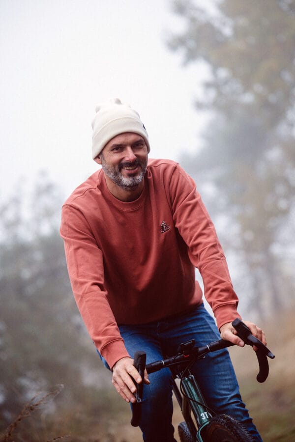 Heritage sweater brick The Vandal Heritage sweater brick The Vandal