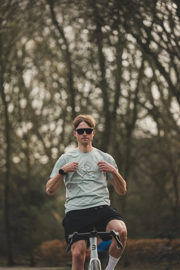 The Vandal T shirt L Eroica The Vandal T shirt L Eroica